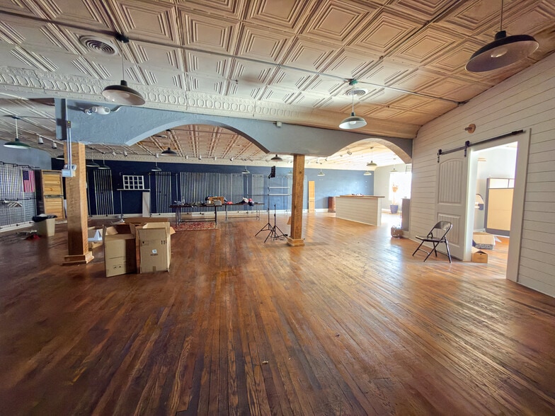 More Photos Of 308 N Main St, Mount Airy Storefront Retail Office For Sale