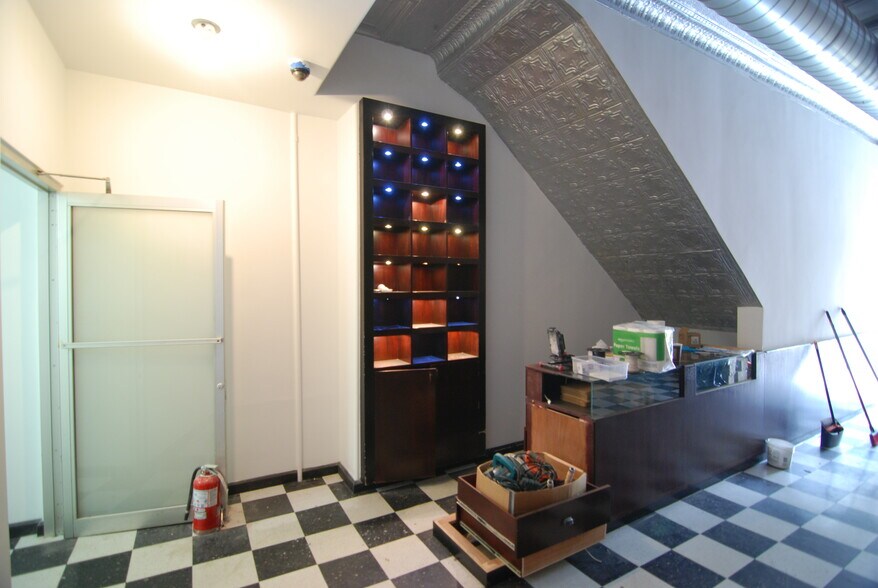 More Photos Of 19 Essex St, New York Storefront Retail Residential For Lease