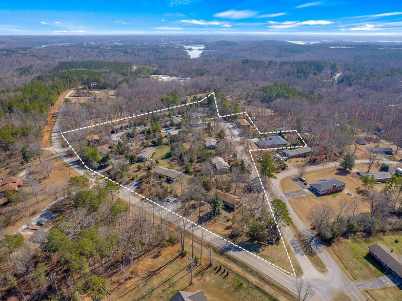 More Photos Of 1 Shagbark Ln, Seneca Apartments For Sale