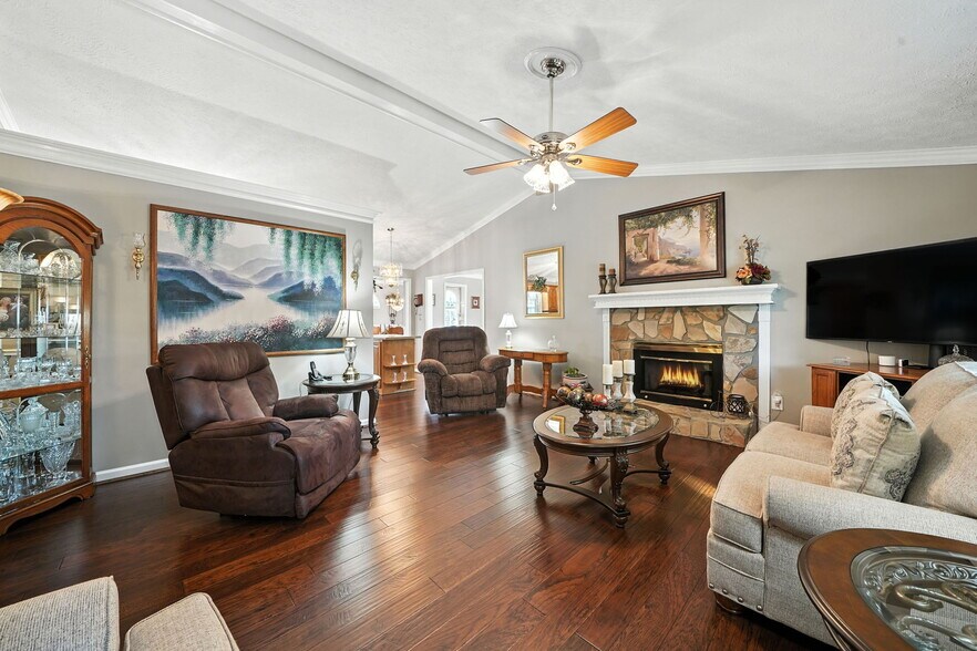 More Photos Of 84 Ledbetter Rd, Villa Rica Light Distribution For Sale