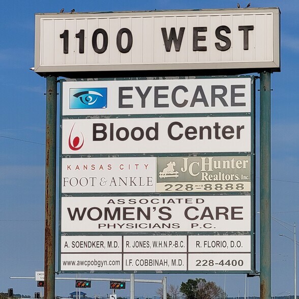 More Photos Of 1200-1216 SW East US-40 Hwy, Blue Springs Medical For Sale