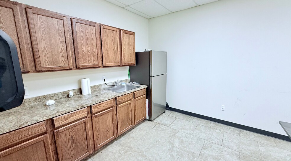 More Photos Of 8801 W County Road 127, Midland Warehouse For Lease