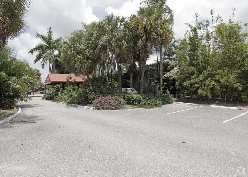 More Photos Of 6255 Stirling Rd, Davie Restaurant For Sale