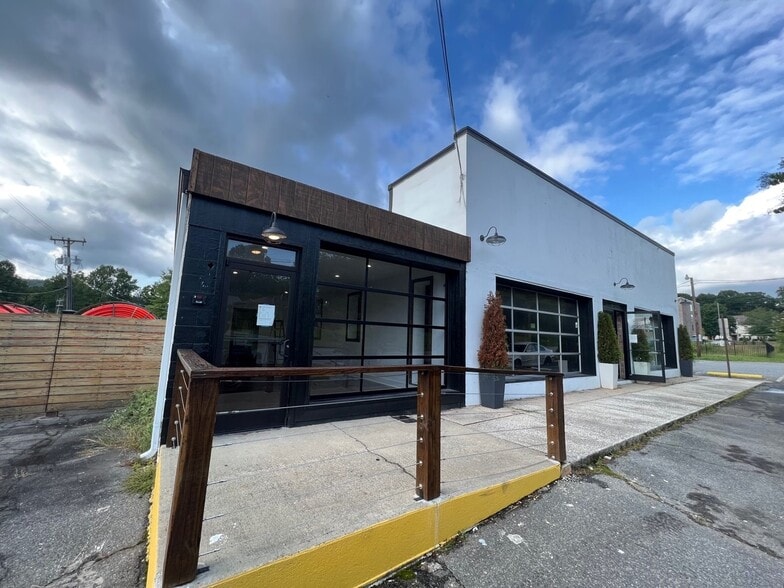 Primary Photo Of 101 Old Hendersonville Hwy, Brevard General Retail For Sale