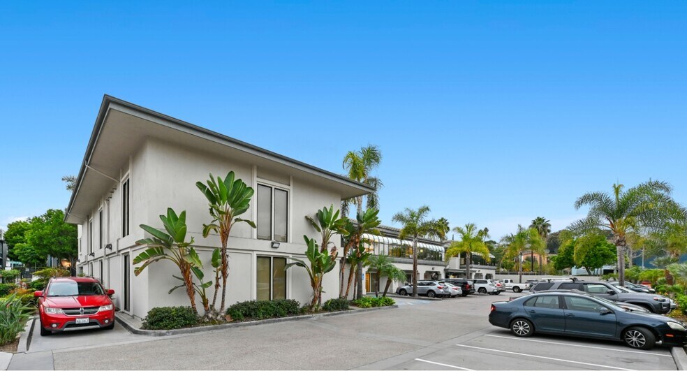 More Photos Of 3555-3575 Kenyon St, San Diego Medical For Lease