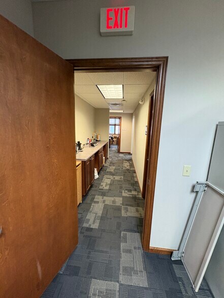 More Photos Of 4257 Southtowne Dr, Eau Claire Office For Lease