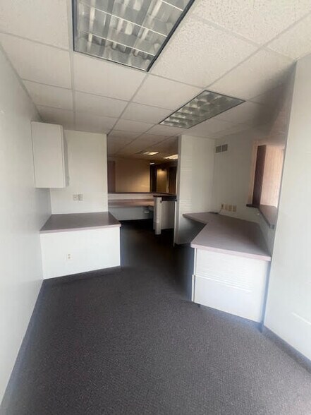 More Photos Of 480-496 White Spruce Blvd, Rochester Medical For Sale