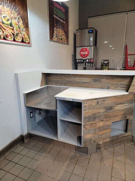 More Photos Of 410 Merhar Ave, Fairbanks Storefront For Sale