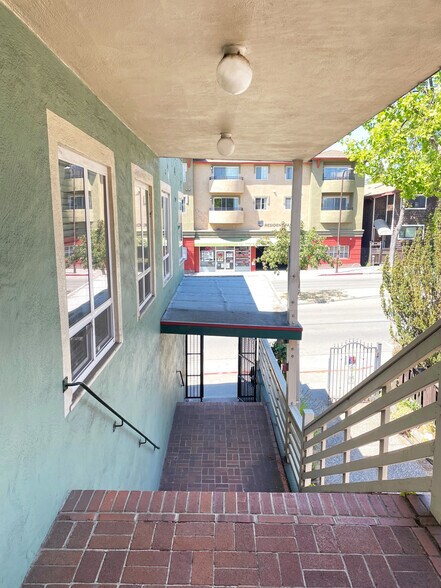 More Photos Of 1658 University Ave, Berkeley Storefront Retail Office For Lease