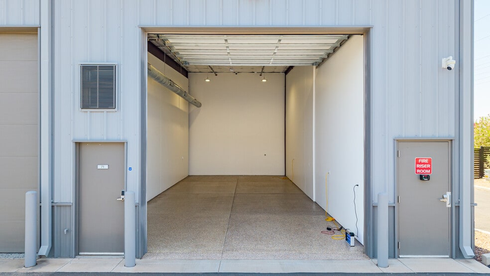 More Photos Of 450 E Willis Rd #71, Chandler Self Storage For Sale
