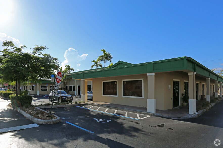 More Photos Of 134-160 NW 16th St, Boca Raton Light Distribution For Lease