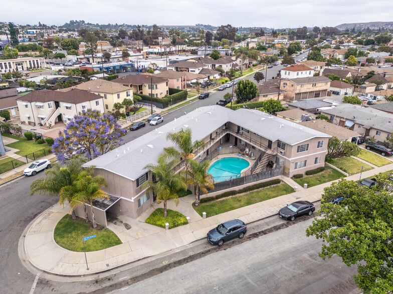 More Photos Of 5245 Via San Delarro St, Los Angeles Apartments For Sale