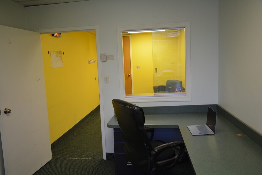 More Photos Of 438 N Frederick Ave, Gaithersburg Medical For Sale