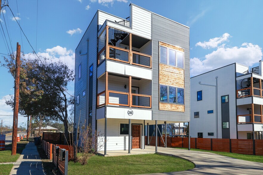Primary Photo Of 1512 Wyoming St, San Antonio Apartments For Sale