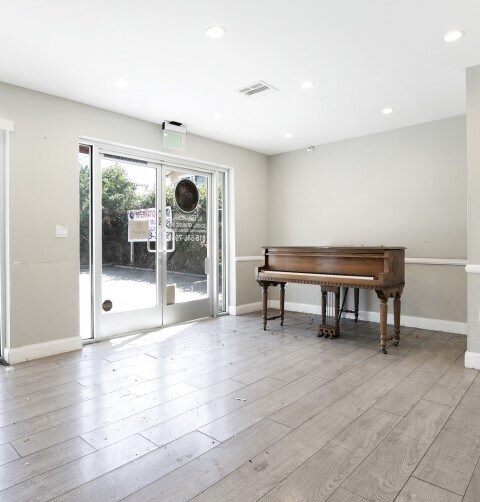 More Photos Of 416-418 E Colorado St, Glendale Office For Lease