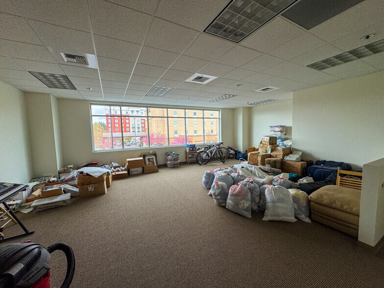 More Photos Of 3479 NE John Olsen Ave, Hillsboro Flex For Lease