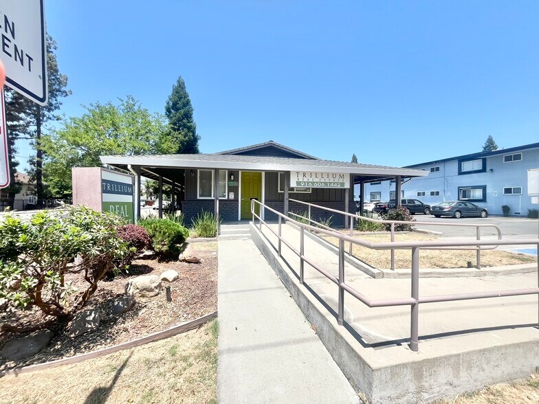 More Photos Of 4901 Marconi Ave, Carmichael Office For Sale