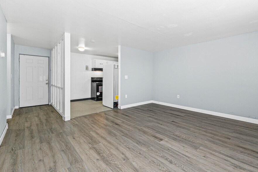 More Photos Of 1860 S Grove St, Denver Apartments For Sale