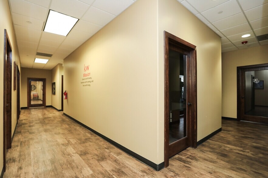 More Photos Of 2200 N FM 3083 Rd W, Conroe Office For Lease