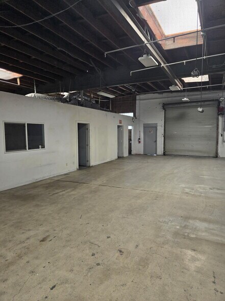 More Photos Of 147 W 155th St, Gardena Light Manufacturing For Lease