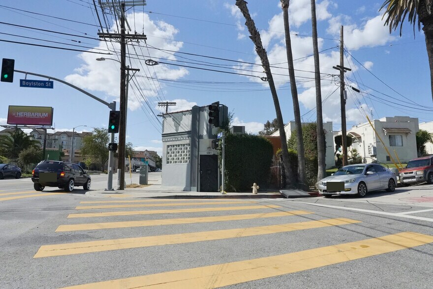 More Photos Of 1201 Temple St, Los Angeles Flex For Lease