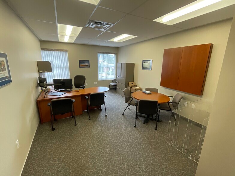 More Photos Of 405 Riverview Dr, Chatham Office For Sale
