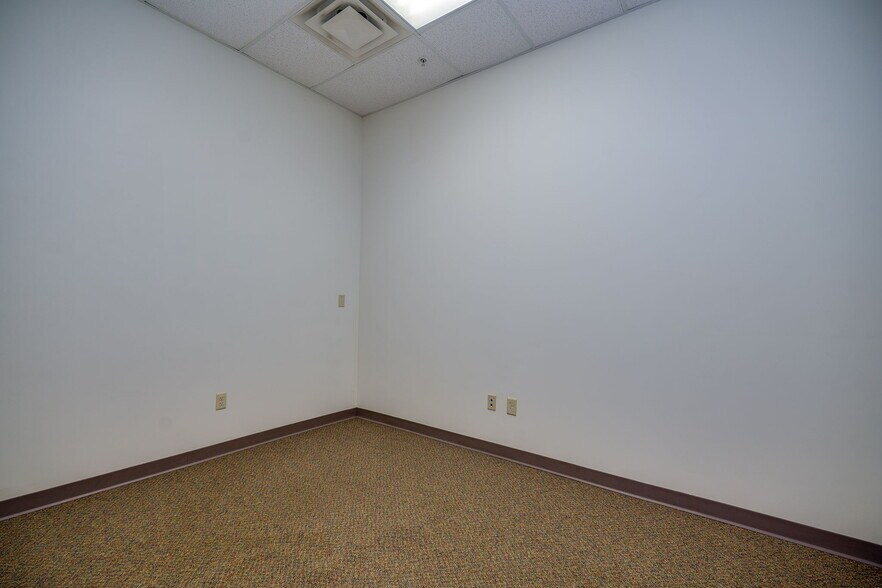 More Photos Of 8261 State Route 235, Dayton Light Manufacturing For Sale