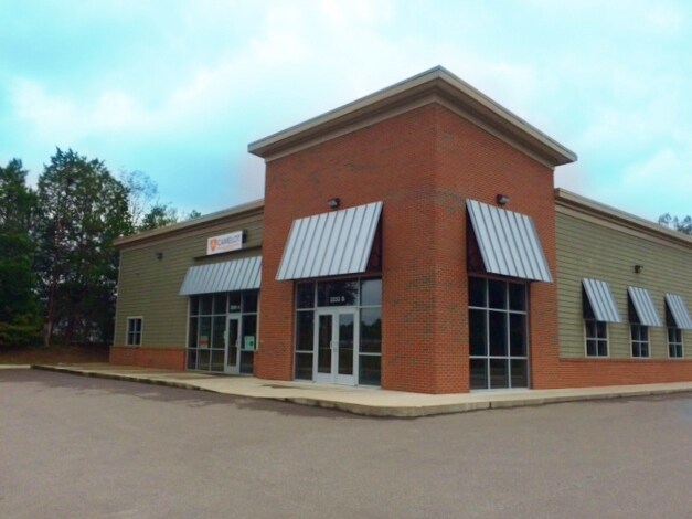 More Photos Of 2231-2233 Stokes Rd, Clarksville Storefront Retail Office For Lease