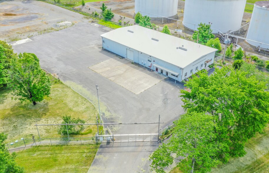 More Photos Of 1371 Oil Terminal rd, Blue Ridge Warehouse For Lease