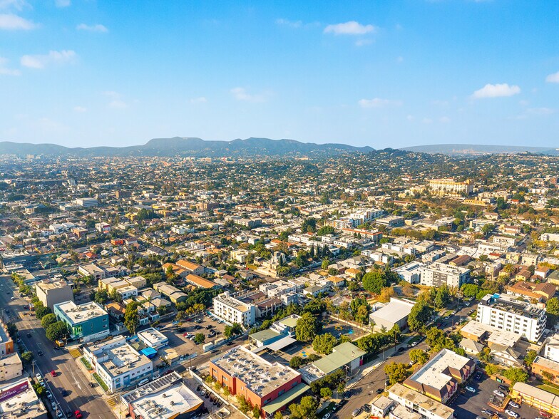 More Photos Of 146 Rosemont Ave, Los Angeles Apartments For Sale