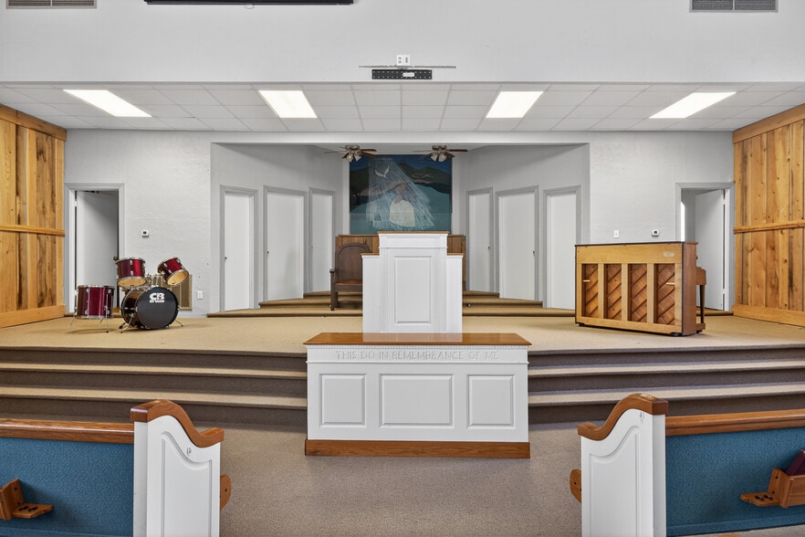 More Photos Of 205 Otter St, Danville Specialty For Sale