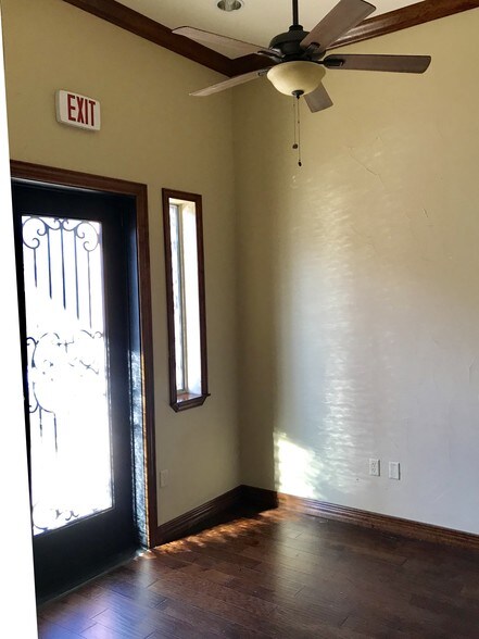 More Photos Of 7000 Parkwood Blvd, Frisco Office For Sale