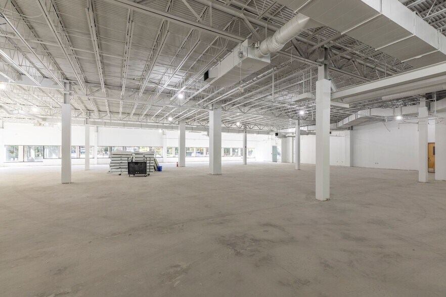 More Photos Of 6 Riverside Dr, Andover Research And Development For Lease