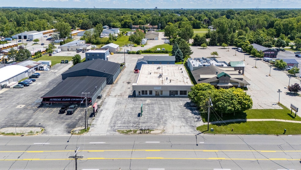 More Photos Of 3220 Bay Rd, Saginaw Storefront For Sale