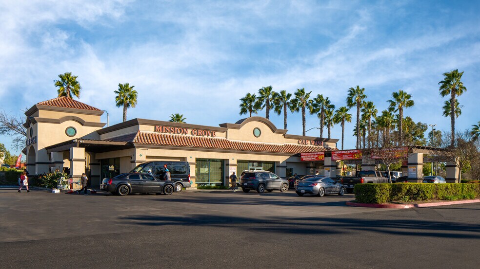 More Photos Of 301-375 E Alessandro Blvd, Riverside Unknown For Lease