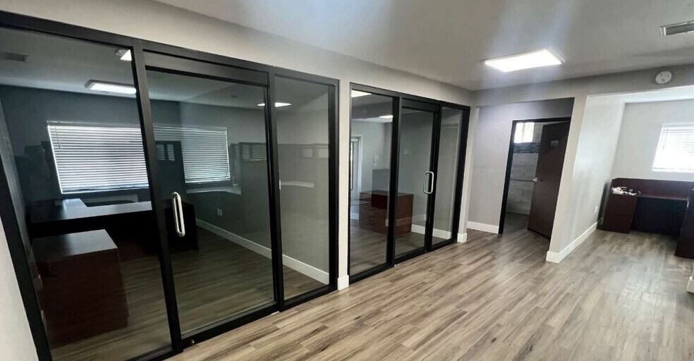 More Photos Of 19470 Envoy Ave, Corona Contractor Storage Yard For Lease