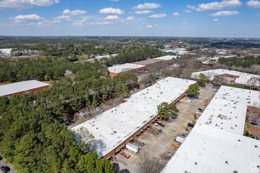 More Photos Of 5730 Oakbrook Pky, Norcross Distribution For Lease