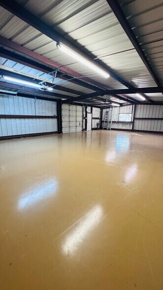 More Photos Of 573 State 274 hwy, Canton Warehouse For Lease