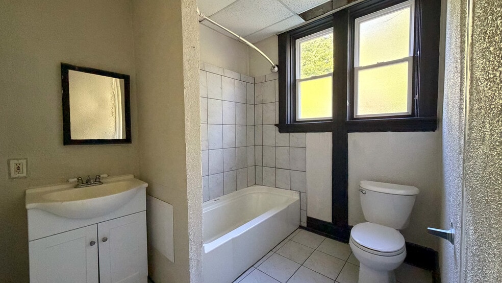 More Photos Of 278 Helen St, Cincinnati Apartments For Sale