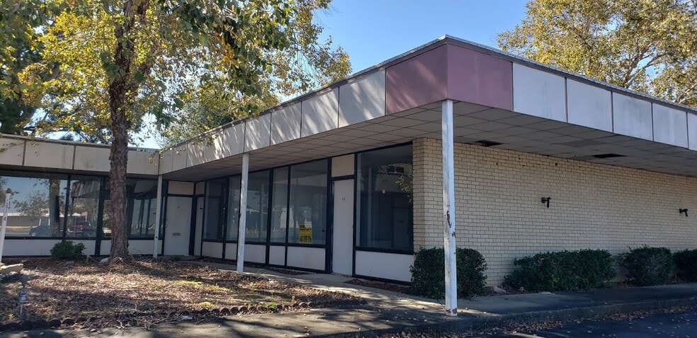 More Photos Of 507-577 N Houston Rd, Warner Robins General Retail For Sale