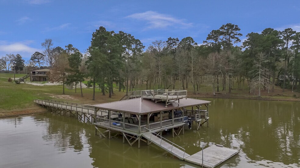 More Photos Of 111 Cypress Bay dr, Milam Specialty For Sale