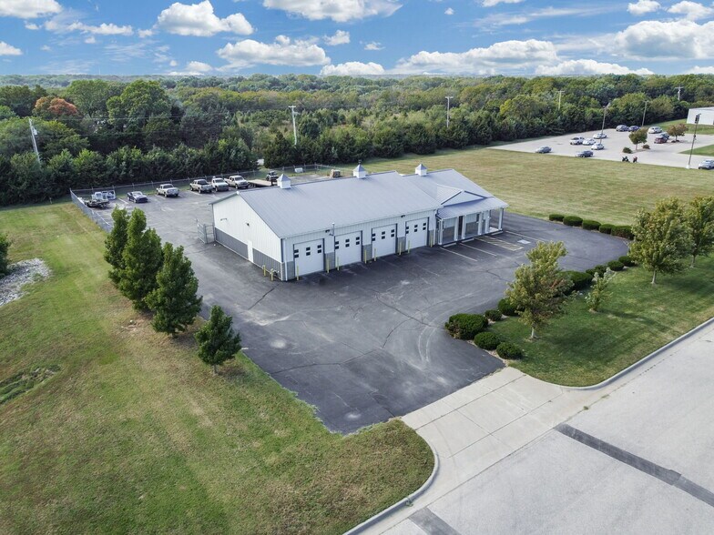 More Photos Of 801 N River St, Derby Warehouse For Sale