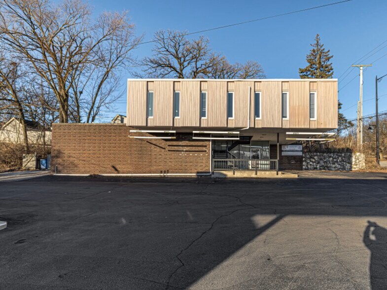 Primary Photo Of 7227 W 127th St, Palos Heights Office For Lease