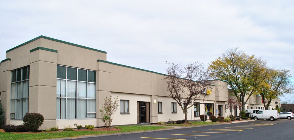 More Photos Of 150 New Boston St, Woburn Research And Development For Lease