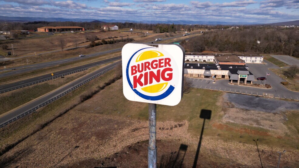 More Photos Of 172 W Old Cross Rd, New Market Fast Food For Lease