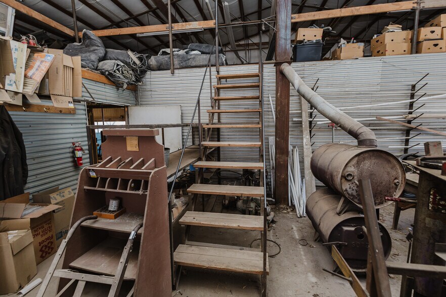 More Photos Of 410 N Commercial Ave, Sedgwick Storefront For Sale