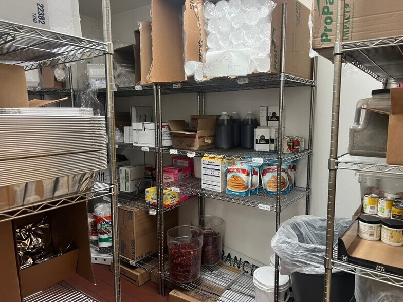 More Photos Of 820 E Santa Fe Ave, Grants Restaurant For Sale