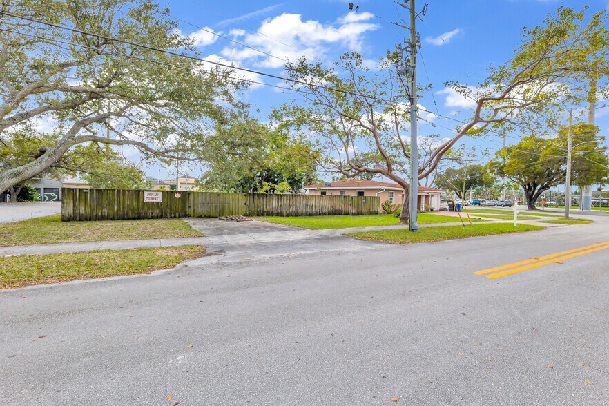 More Photos Of 5912 Tyler Street, Hollywood Land For Sale