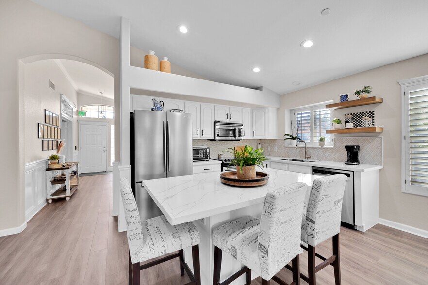 More Photos Of 6000 W Assisted Living Dr, Glendale Assisted Living For Sale