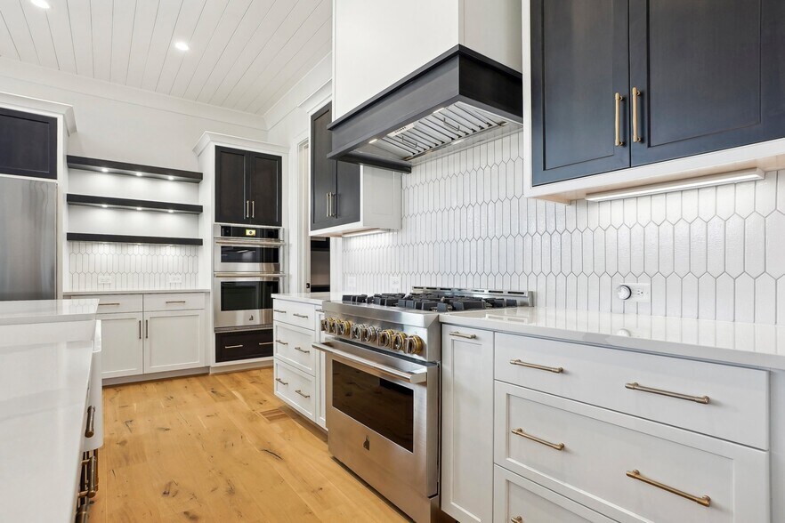 More Photos Of 396 Brookberry Farm Cir, Winston-Salem Specialty For Sale